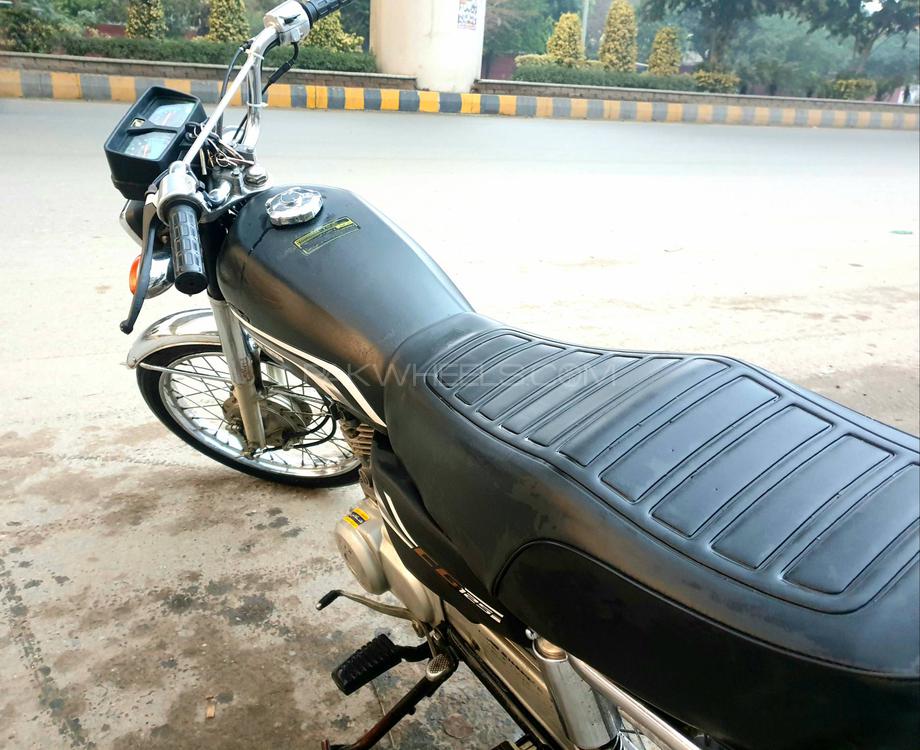 ہونڈا CG 125 2010 for Sale ہونڈا CG 125 2010 for Sale Image-7