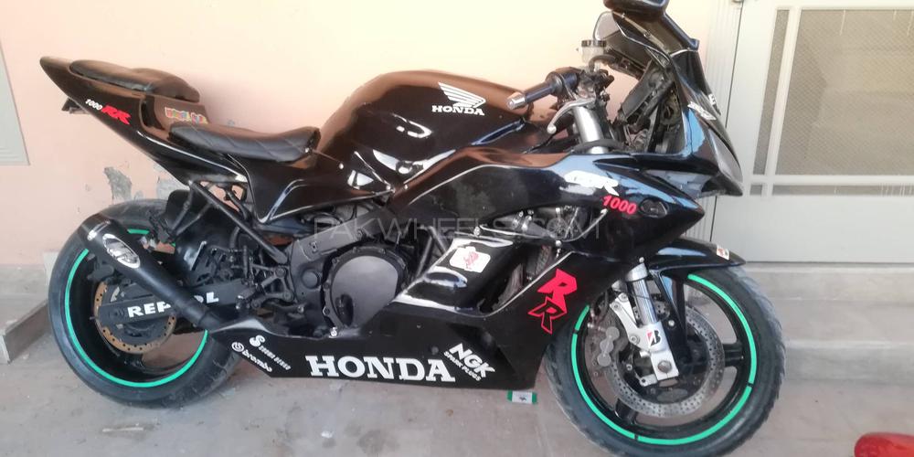 Honda CBR 1000RR 1990 for Sale in Islamabad Image-1