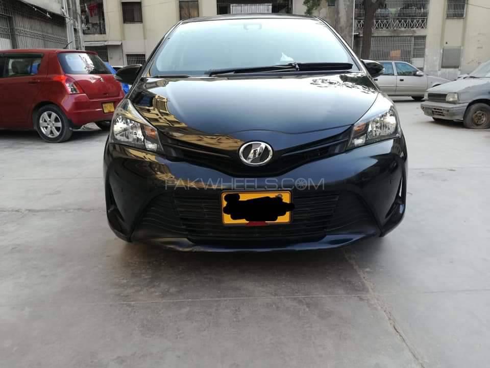 Toyota Vitz 2015 for Sale in Karachi Image-1