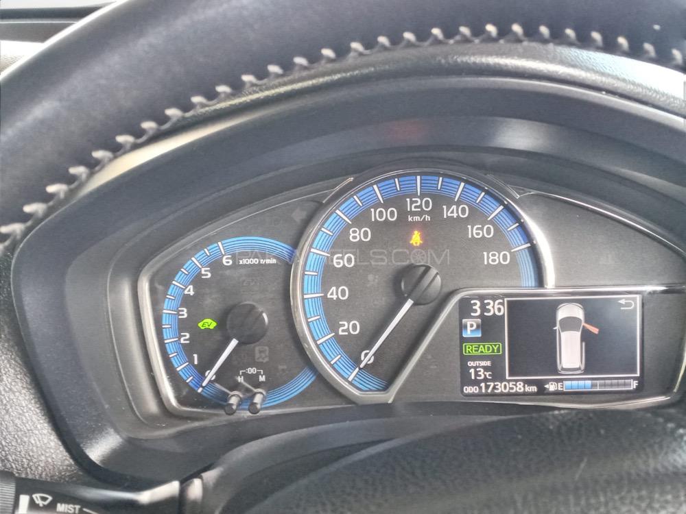 Toyota Corolla Fielder 2015 for Sale in Islamabad Toyota Corolla Fielder 2015 for Sale in Islamabad Image-3