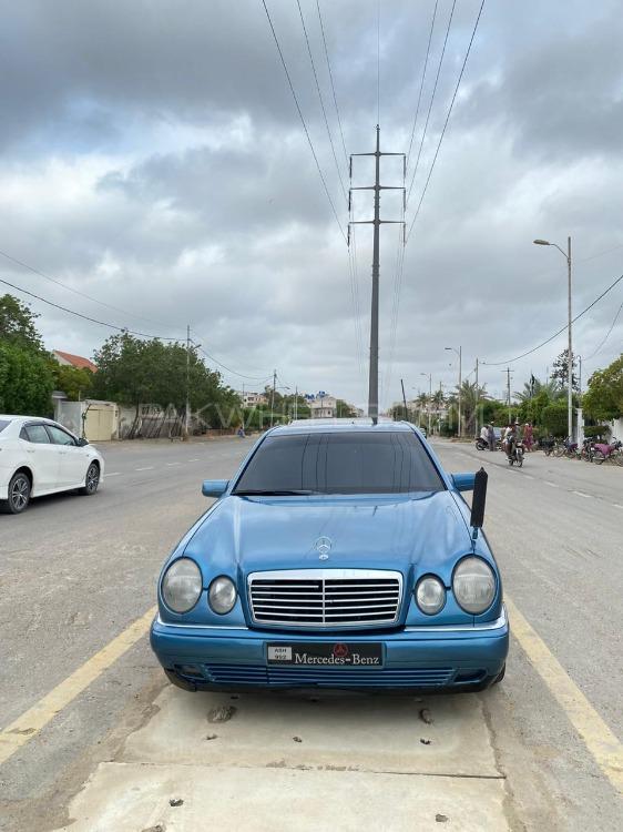 مرسڈیز بینز ای کلاس - 1996 Merc Image-1