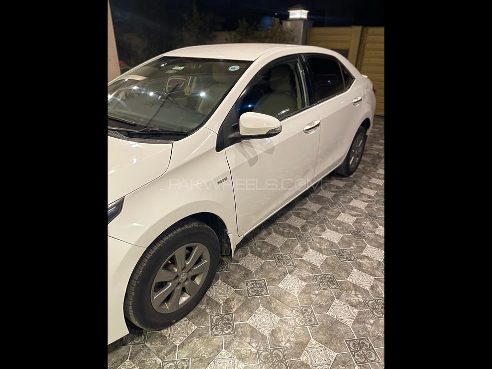 Toyota Corolla 2017 for Sale in Lahore Toyota Corolla 2017 for Sale in Lahore Image-3