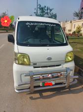 Daihatsu Hijet 2013 for Sale in Samanabad