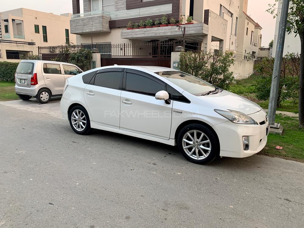 ٹویوٹا پریوس 2011 for Sale in لاہور ٹویوٹا پریوس 2011 for Sale in لاہور Image-9