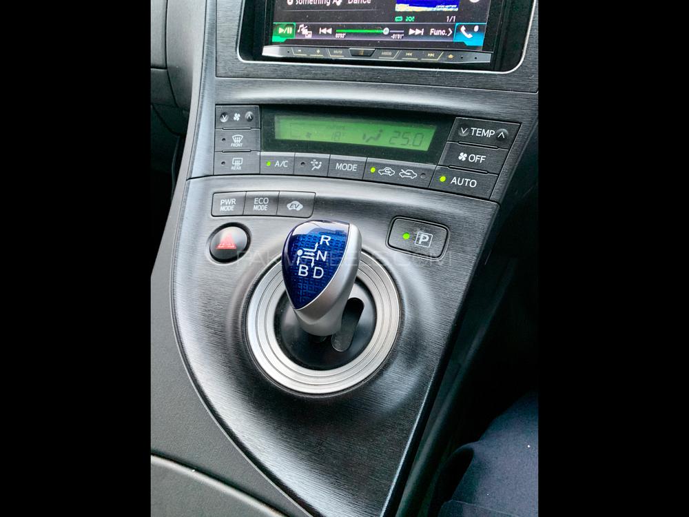 ٹویوٹا پریوس 2011 for Sale in لاہور ٹویوٹا پریوس 2011 for Sale in لاہور Image-16