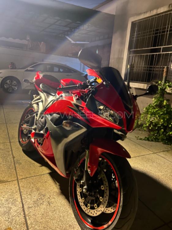 Honda CBR 600RR - 2009 CBR  Image-1