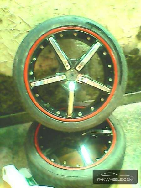 18" rims with low profile tyres sell or exchange Image-1