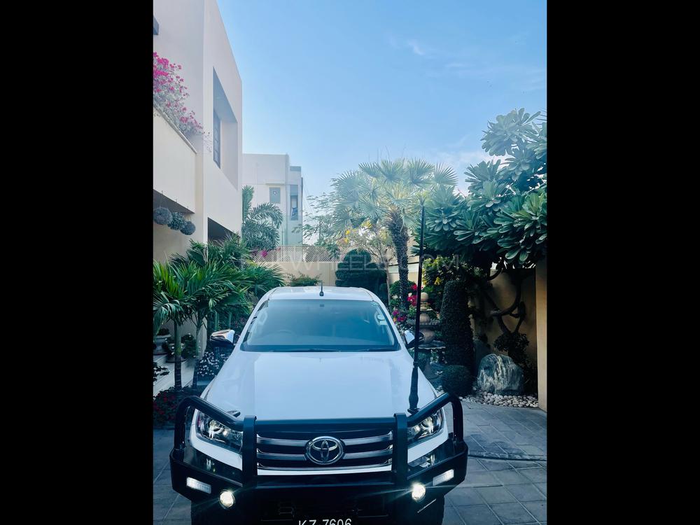 Toyota Hilux 2020 for Sale in Karachi Image-1