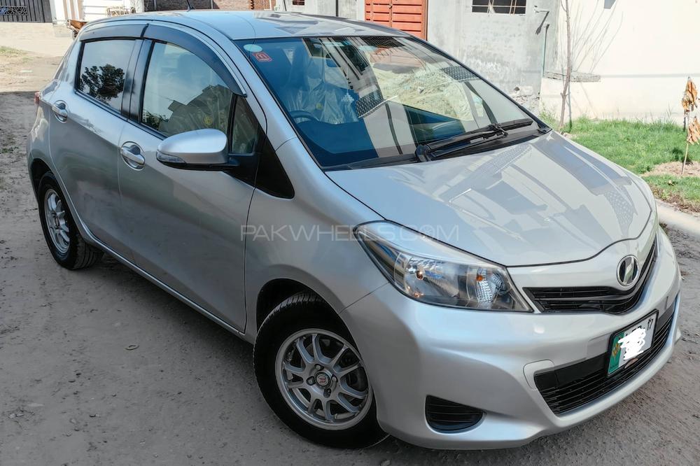 Toyota Vitz 2014 for Sale in Wazirabad Image-1