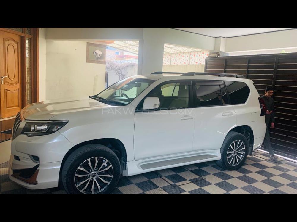 Toyota Prado 2018 for Sale in Peshawar Image-1