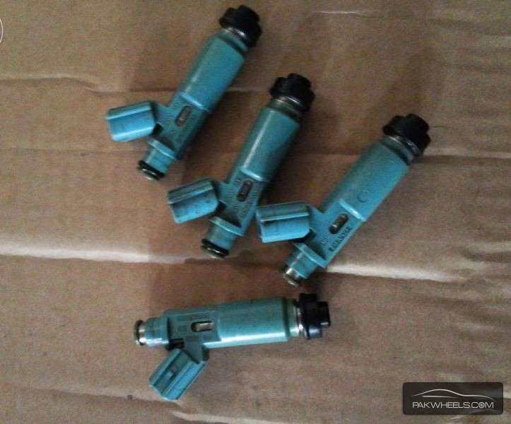 Toyota Camry 2002 to 2004 Injectors For Sale Image-1