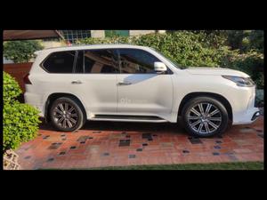 Lexus LX Series LX570 2016 for Sale in Lahore