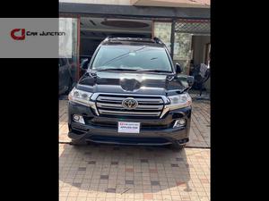 Toyota Land Cruiser AX 2016 for Sale in Lahore