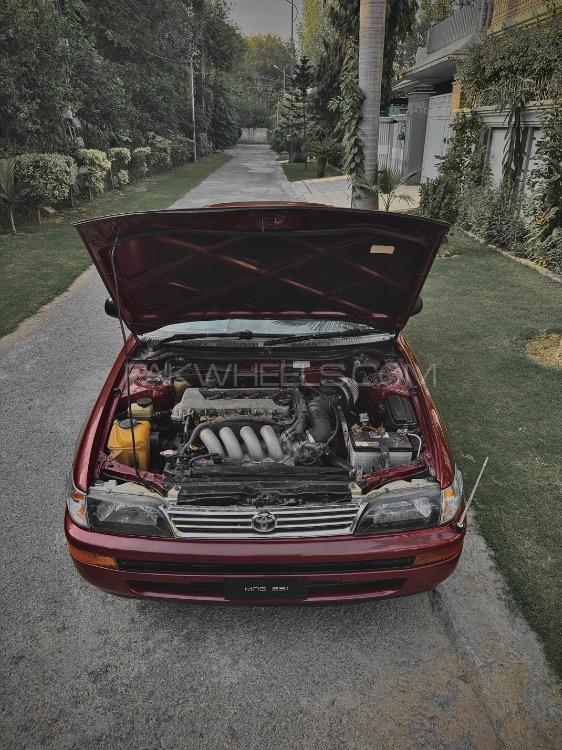 Toyota Corolla - 1995 VVTL-i Image-1