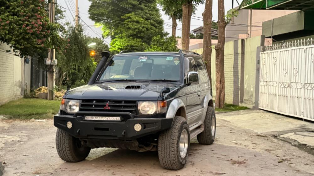Mitsubishi Shogun - 1996 Monstabishi  Image-1