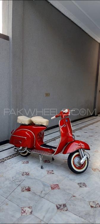 Vespa  PIAGGIO - 1969 Raspberry Image-1