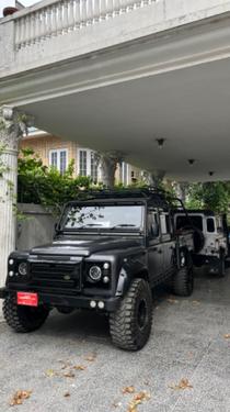 Land Rover Defender - 2012