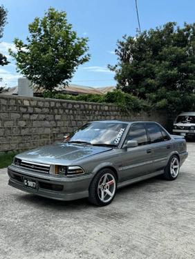 Toyota Corolla - 1988