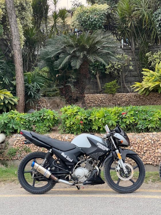Yamaha YBR 125 - 2017 Rexy Image-1