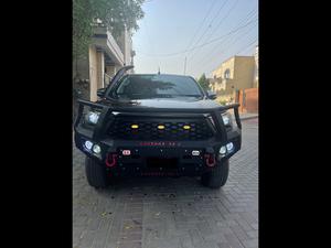 Toyota Hilux Revo V Automatic 2.8 2017 for Sale in Faisalabad