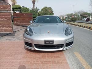 Porsche Panamera S E-Hybrid 2016 for Sale in Lahore