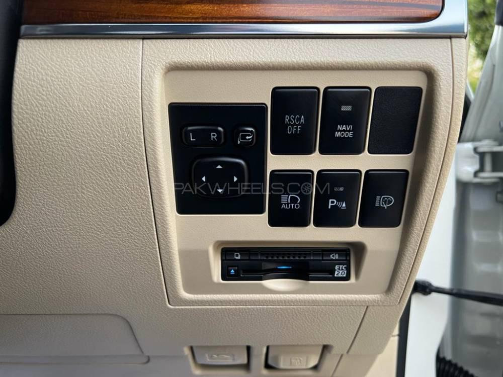 ٹویوٹا لینڈ کروزر 2016 for Sale in لاہور ٹویوٹا لینڈ کروزر 2016 for Sale in لاہور Image-11