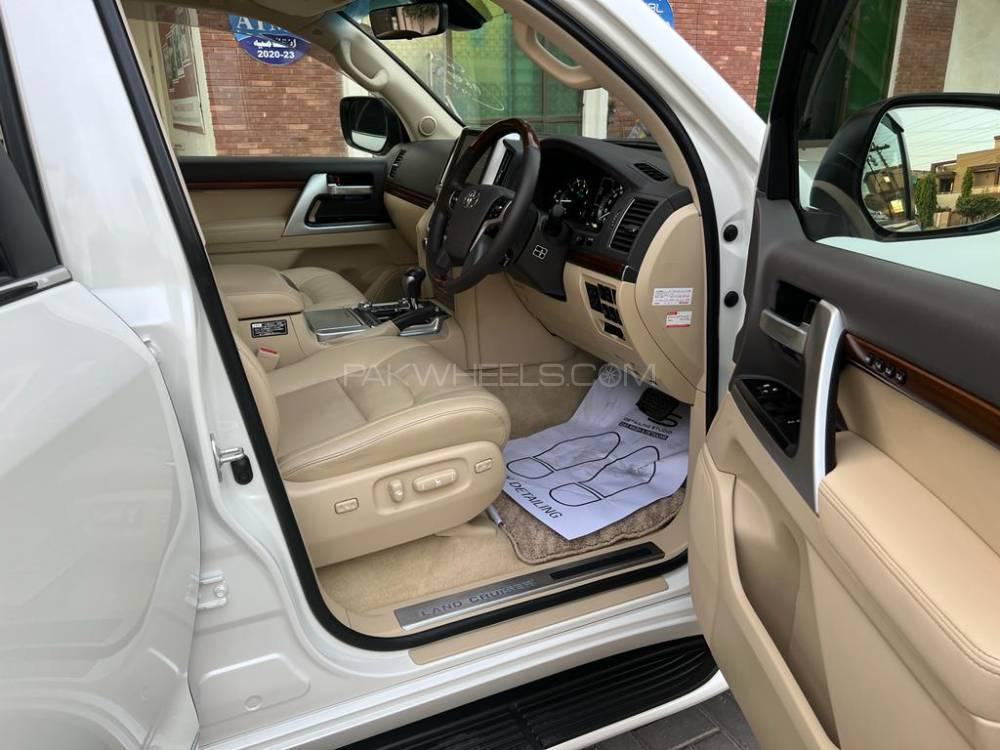 ٹویوٹا لینڈ کروزر 2016 for Sale in لاہور ٹویوٹا لینڈ کروزر 2016 for Sale in لاہور Image-16