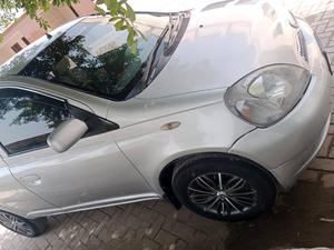 Toyota Vitz F 1.0 2000 for Sale in Faisalabad