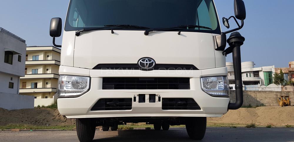 Toyota Coaster 2018 for Sale in Mangla Image-1