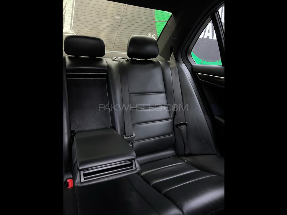 Mercedes Benz C Class 2010 for Sale in Karachi Mercedes Benz C Class 2010 for Sale in Karachi Image-13