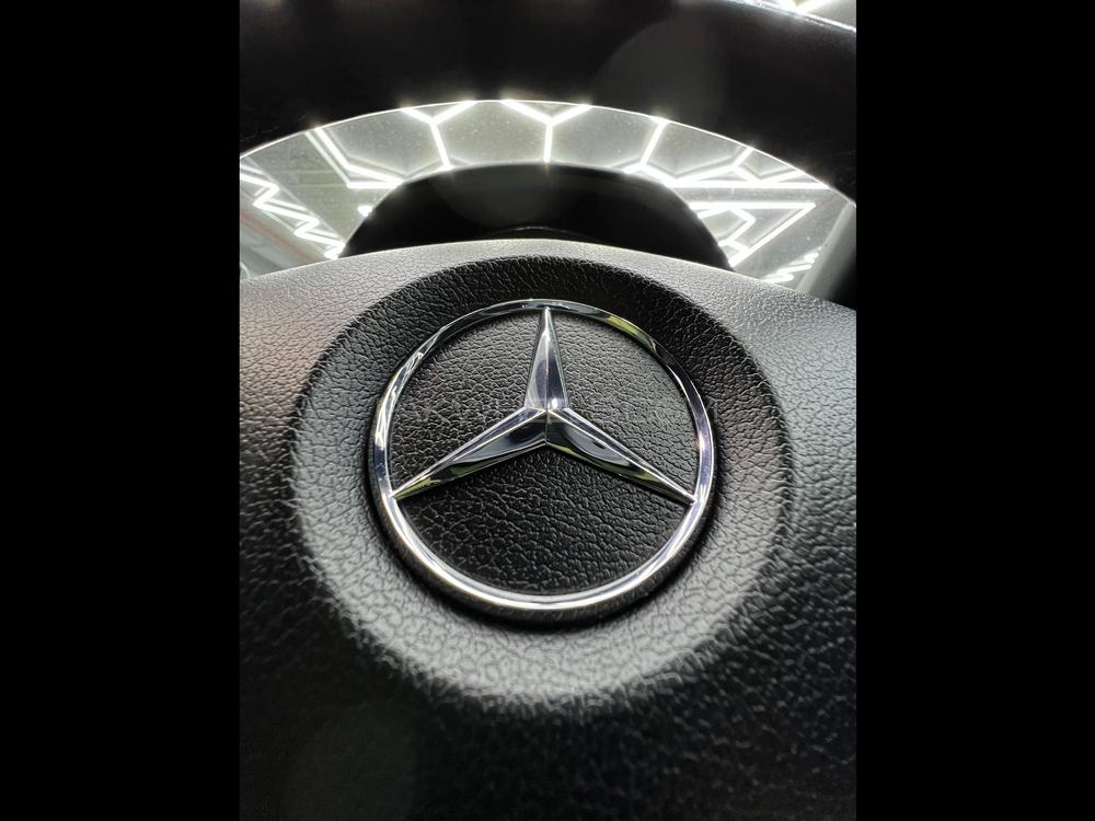 Mercedes Benz C Class 2010 for Sale in Karachi Mercedes Benz C Class 2010 for Sale in Karachi Image-17