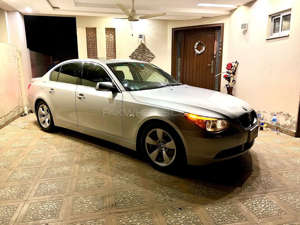 بی ایم ڈبلیو 5 سیریز 2003 for Sale in لاہور بی ایم ڈبلیو 5 سیریز 2003 for Sale in لاہور Image-2