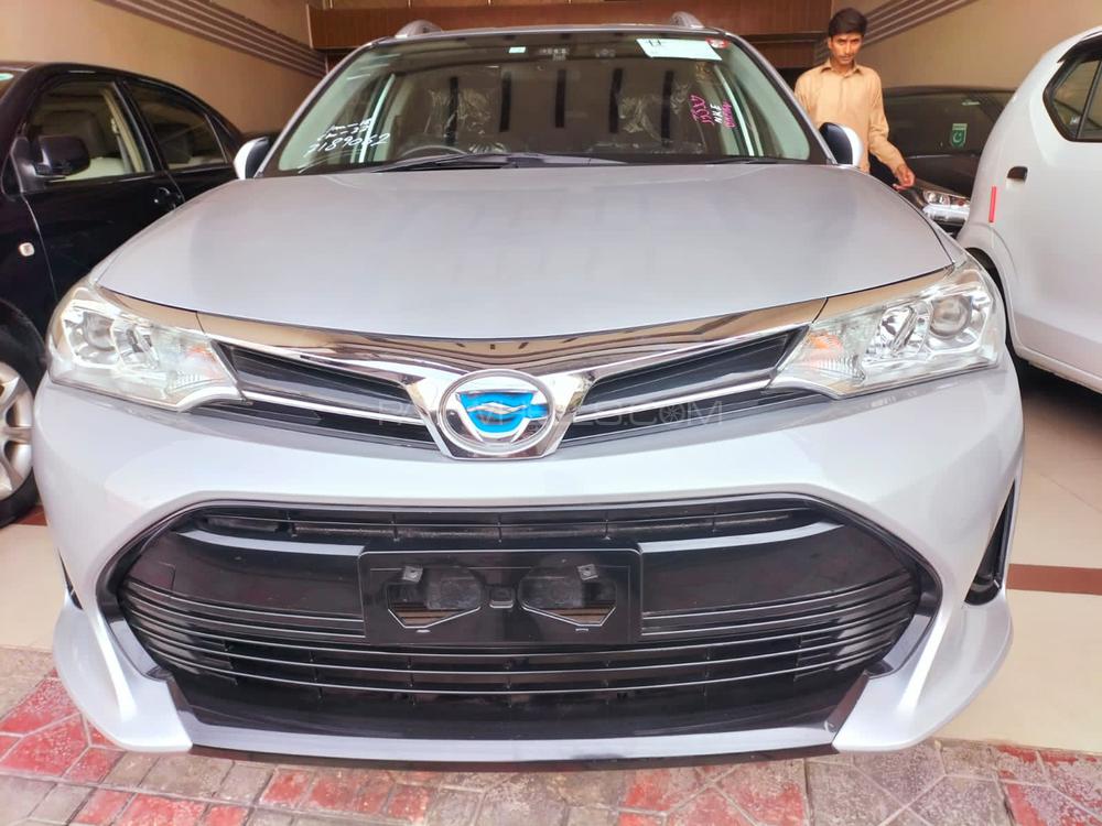 Toyota Corolla Axio 2018 for Sale in Multan Image-1
