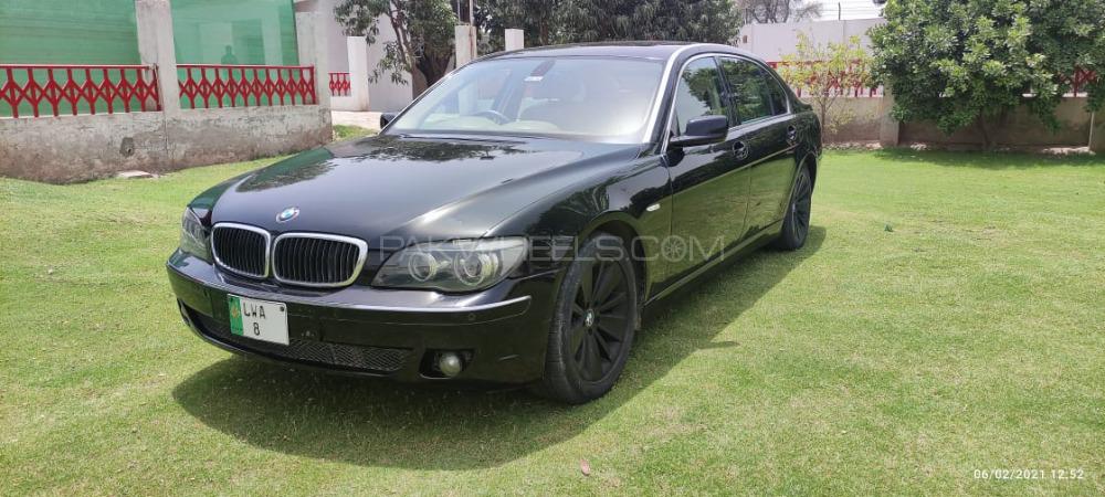BMW 7 Series 2005 for Sale in Karachi BMW 7 Series 2005 for Sale in Karachi Image-2