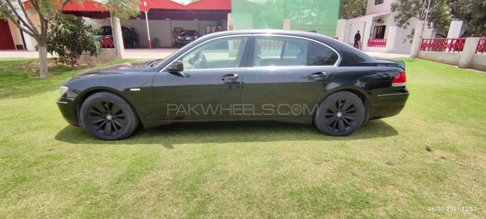 BMW 7 Series 2005 for Sale in Karachi BMW 7 Series 2005 for Sale in Karachi Image-5