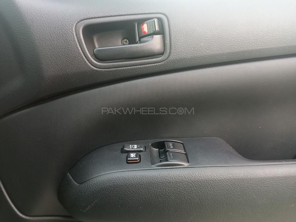 Toyota Probox 2019 for Sale in Karachi Toyota Probox 2019 for Sale in Karachi Image-4