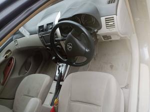 Toyota Corolla GLi Automatic Limited Edition 1.6 VVTi 2013 for Sale in Peshawar