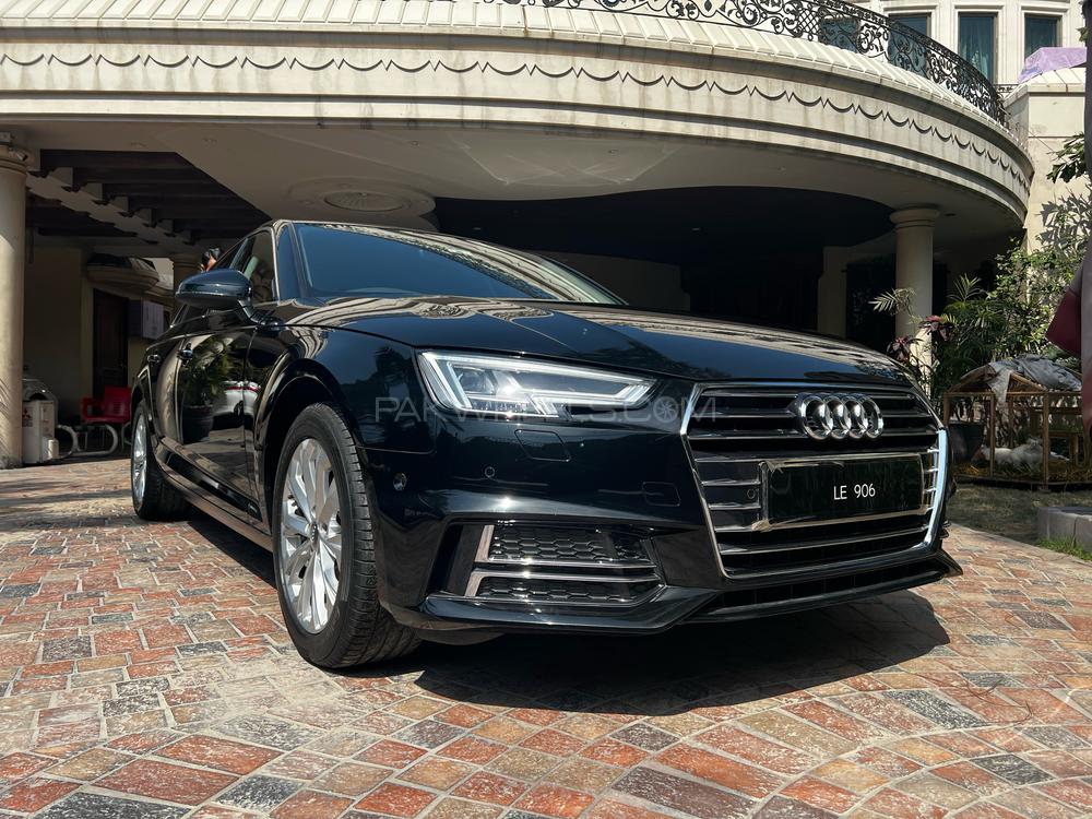 Audi A4 2019 for Sale in Gujranwala Audi A4 2019 for Sale in Gujranwala Image-4