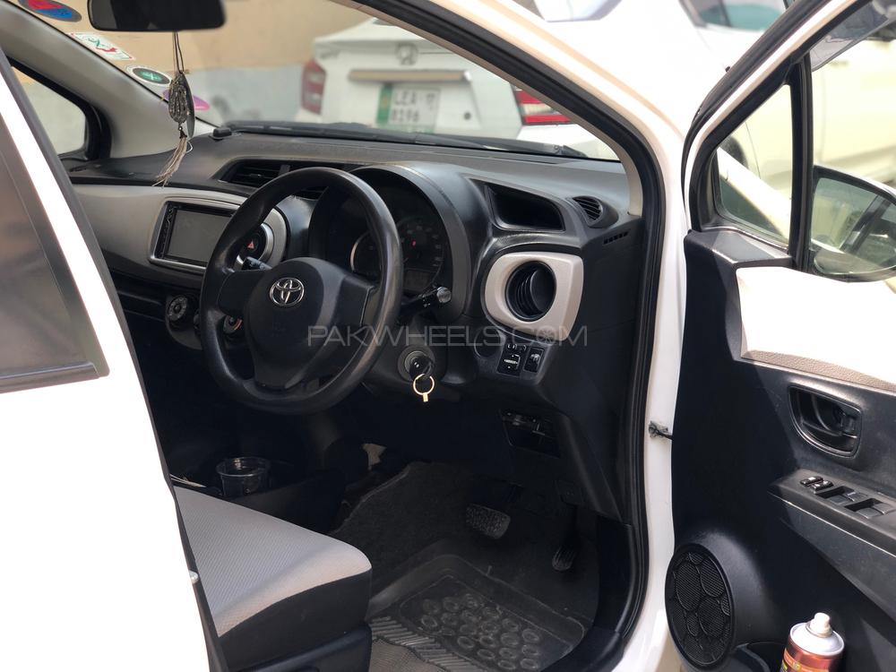 Toyota Vitz 2013 for Sale in Lahore Toyota Vitz 2013 for Sale in Lahore Image-6