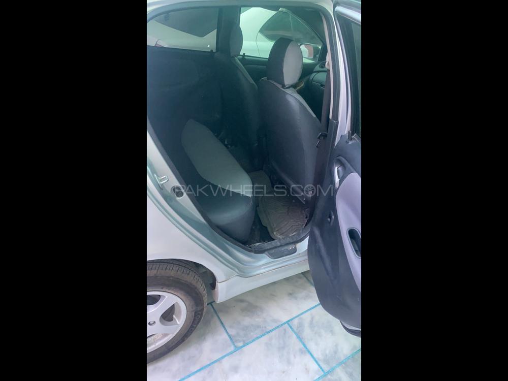 Toyota Vitz 2004 for Sale in Peshawar Toyota Vitz 2004 for Sale in Peshawar Image-2
