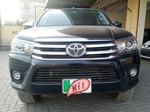 Toyota Hilux Revo V Automatic 2.8 2019 for Sale in Multan