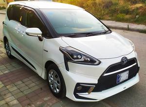 Toyota Sienta G 2016 for Sale in Islamabad