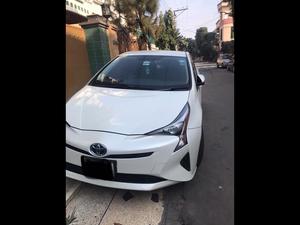 Toyota Prius S 2016 for Sale in Gujranwala