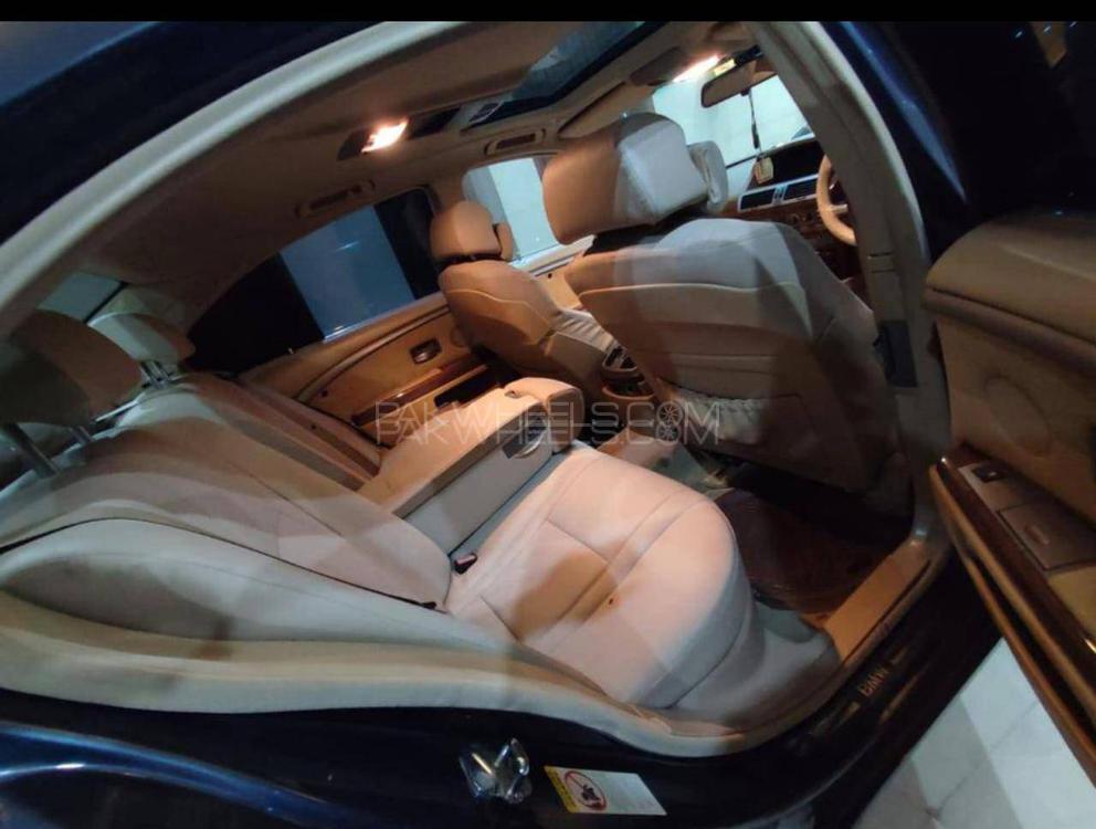 BMW 7 Series 2003 for Sale in Bahawalpur BMW 7 Series 2003 for Sale in Bahawalpur Image-11