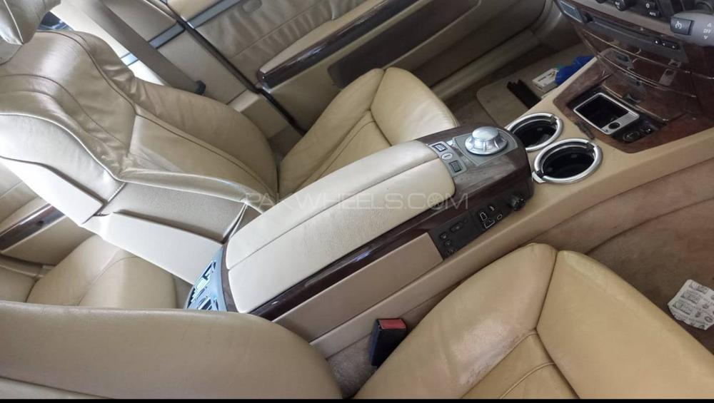 BMW 7 Series 2003 for Sale in Bahawalpur BMW 7 Series 2003 for Sale in Bahawalpur Image-14
