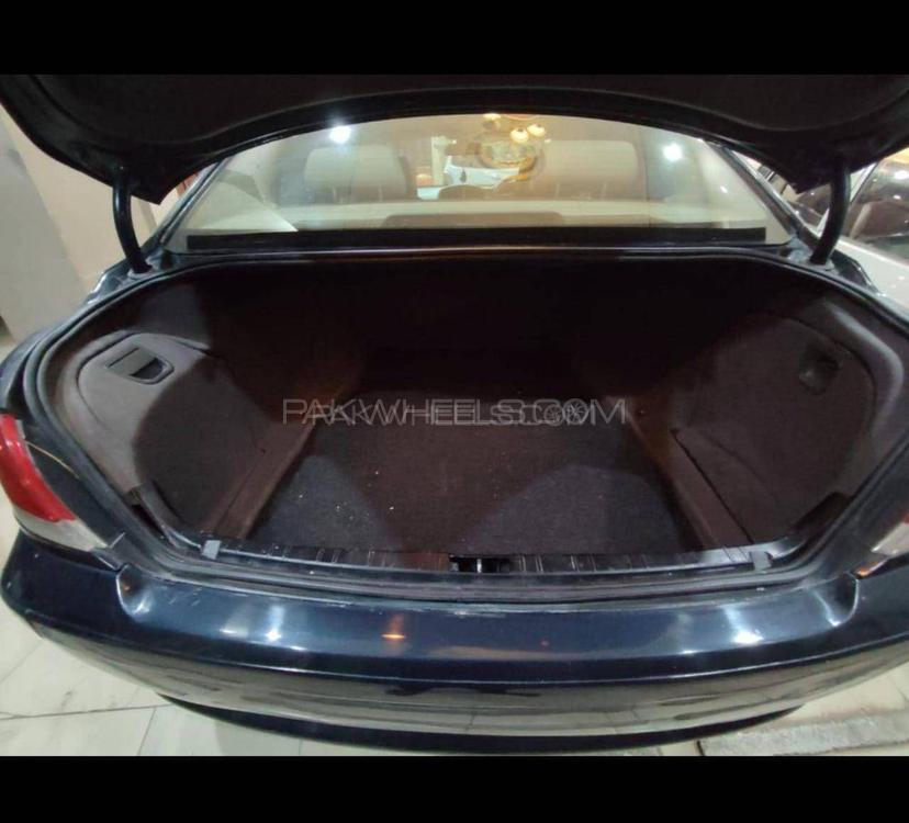 BMW 7 Series 2003 for Sale in Bahawalpur BMW 7 Series 2003 for Sale in Bahawalpur Image-9