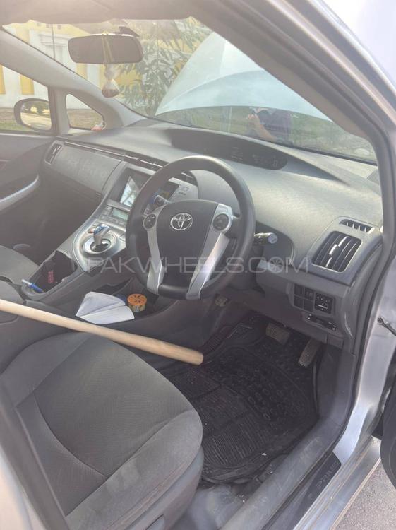 Toyota Prius 2015 for Sale in Gujranwala Toyota Prius 2015 for Sale in Gujranwala Image-14
