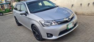 Toyota Corolla Fielder Hybrid 2014 for Sale in Multan