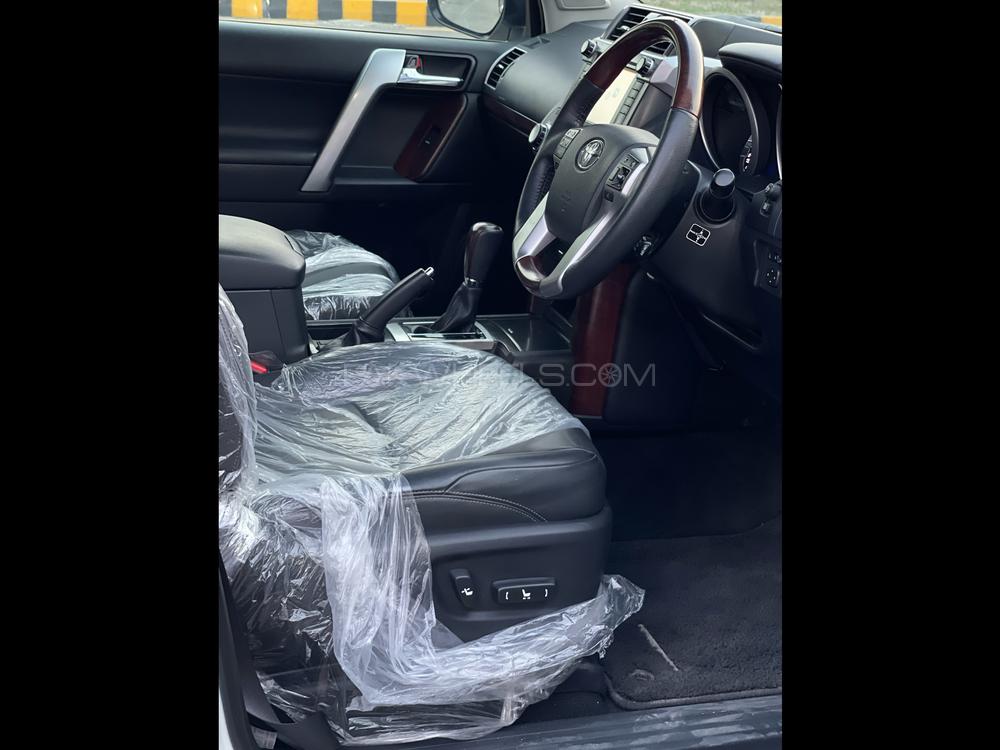 Toyota Prado 2015 for Sale in Lahore Toyota Prado 2015 for Sale in Lahore Image-11