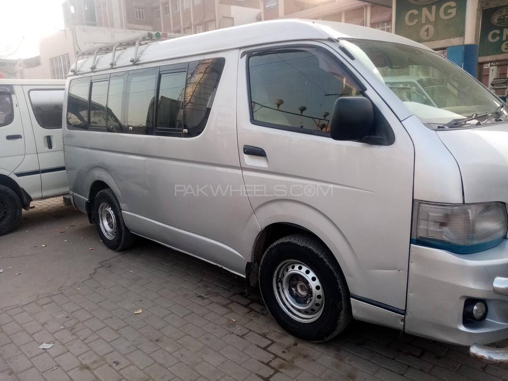 Toyota Hiace 2012 for Sale in Kamoke Toyota Hiace 2012 for Sale in Kamoke Image-2